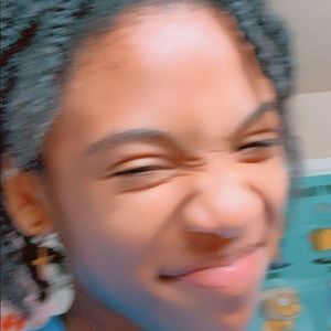 Meet your Posher, Elainah